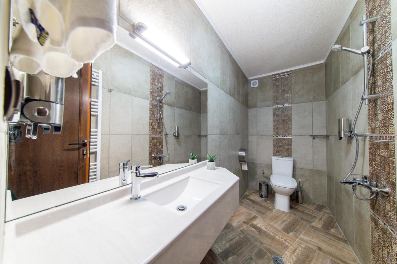 Българче Хотел - Ресторант Smolyan Ngoại thất bức ảnh